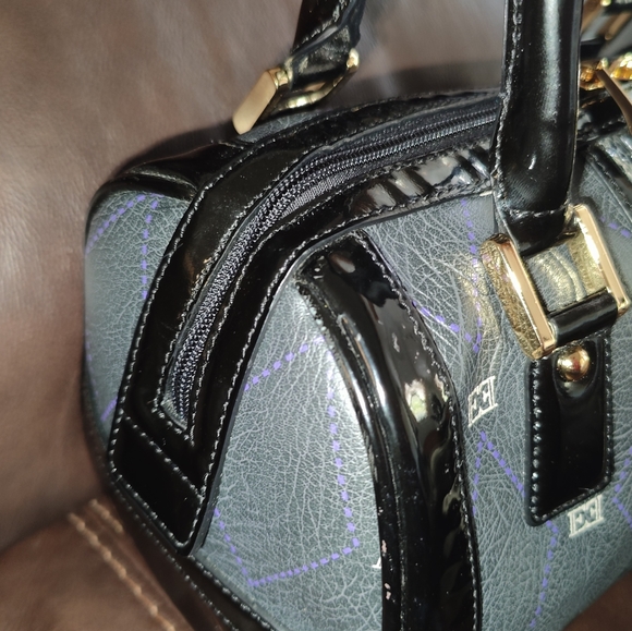 Elcanto Boston type top handle bag - Picture 8 of 13